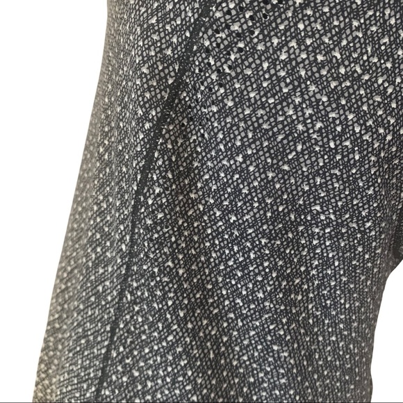 LULULEMON Hit It Tank Top Frozen Fizz White Black Racerback Workout Gym Active - Picture 5 of 15